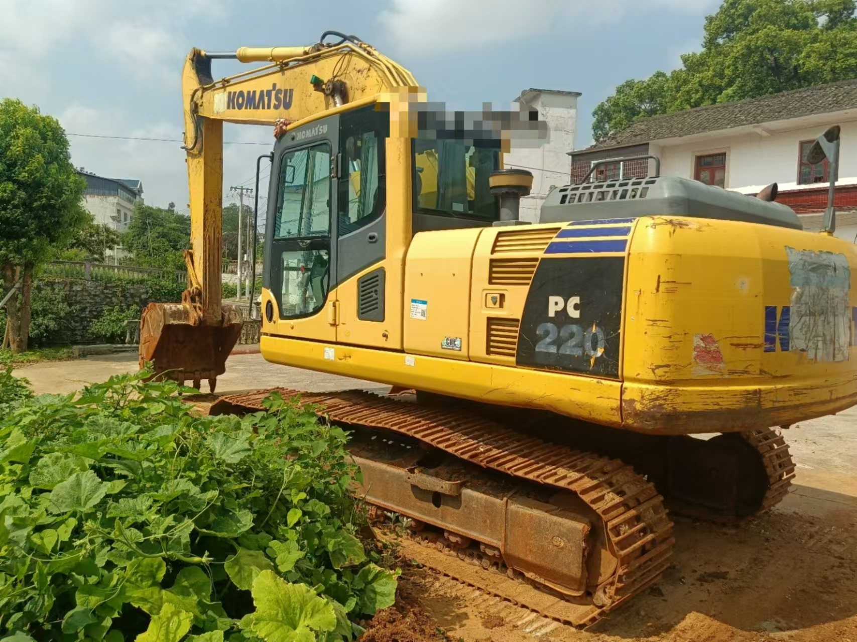 Komatsu PC200-8M0