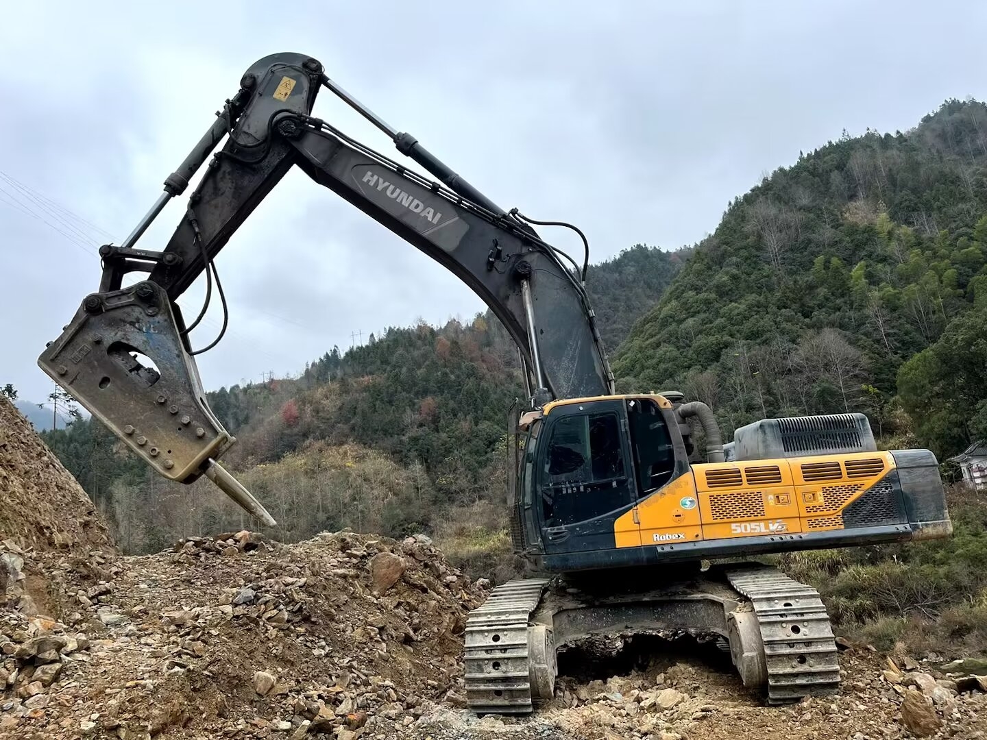 Hyundai R495LVS