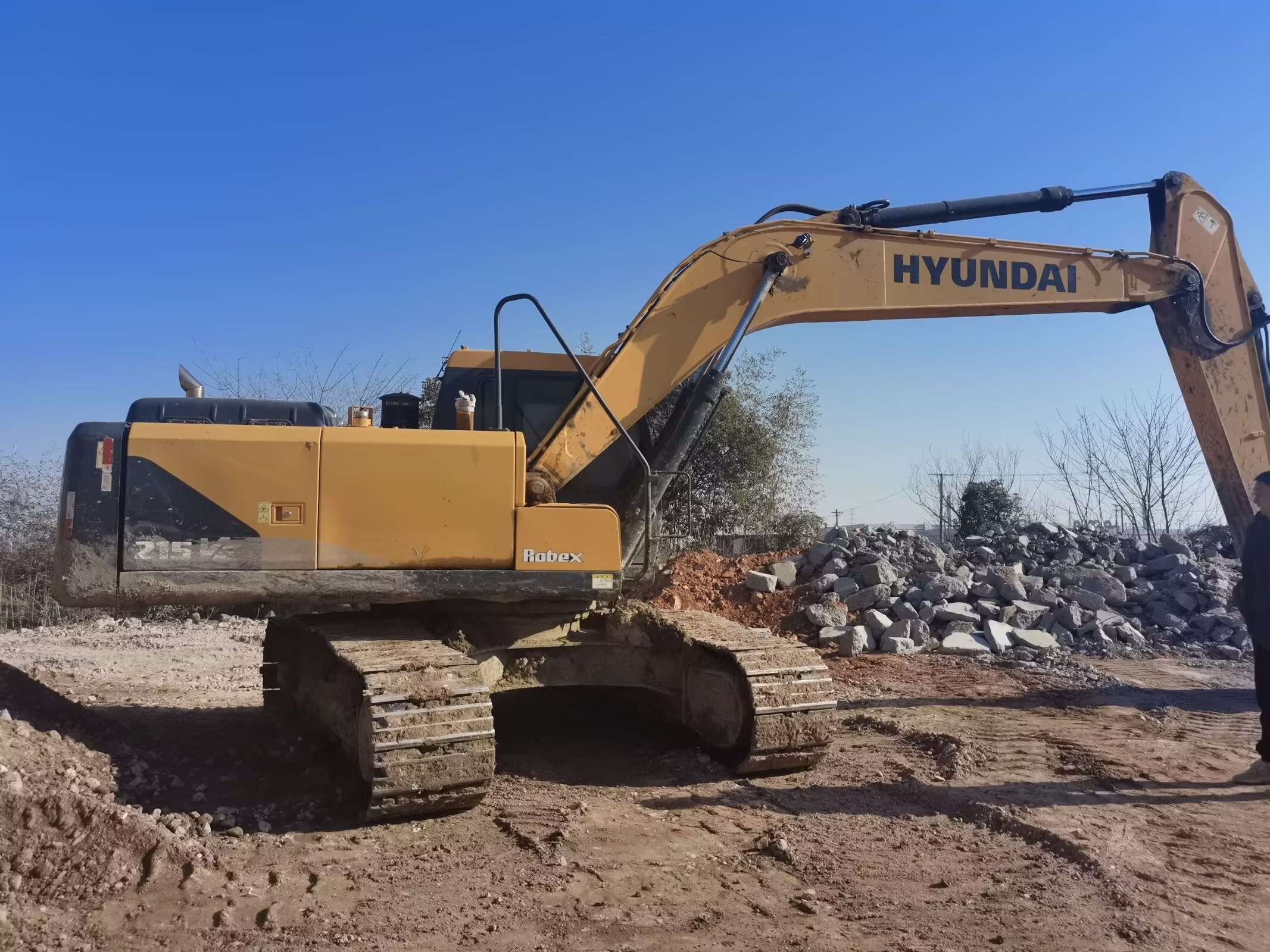 Hyundai R215VS