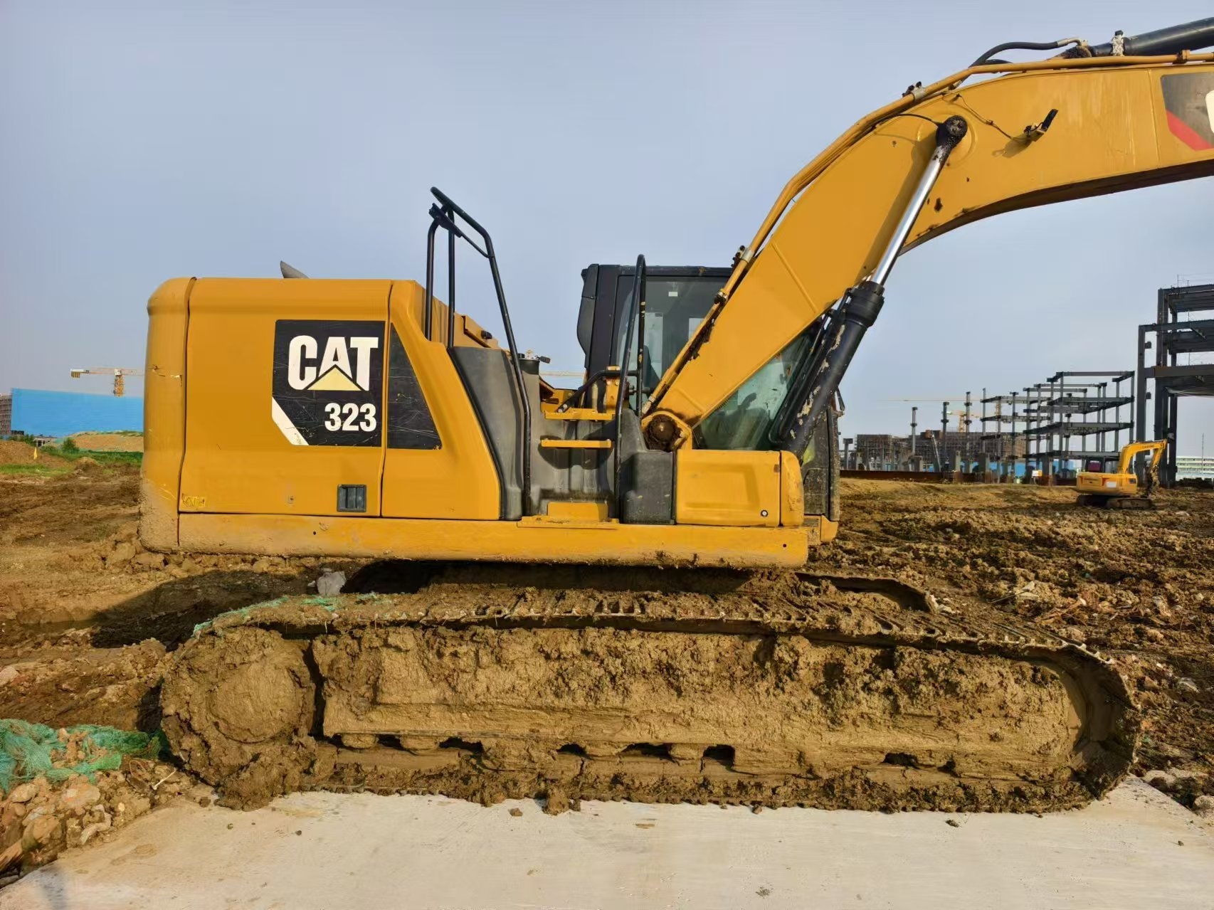 Caterpillar 323
