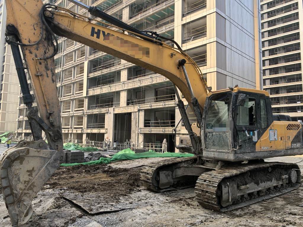 Hyundai R215VS