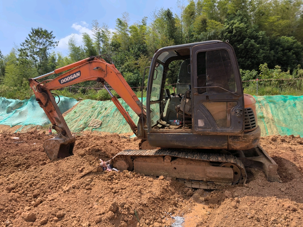 Doosan DX60