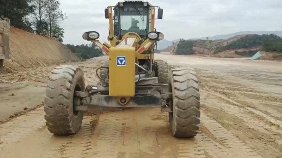 XCMG GR180