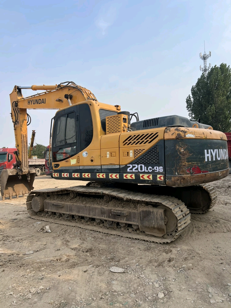 Hyundai R225LC-9T