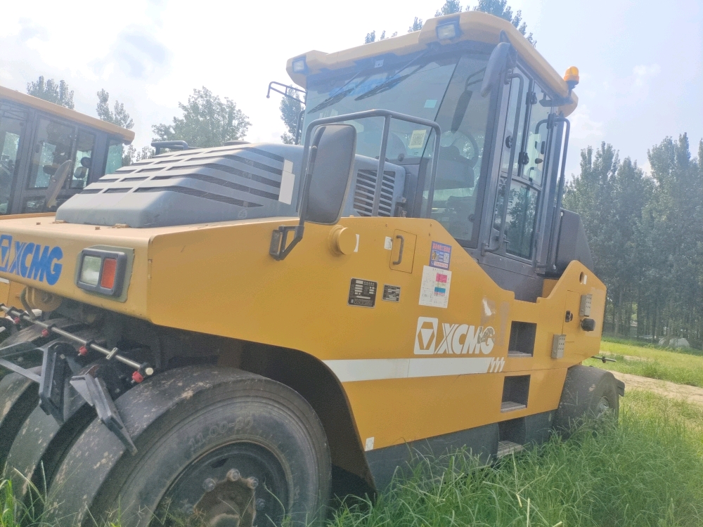 XCMG Luyou XP303K