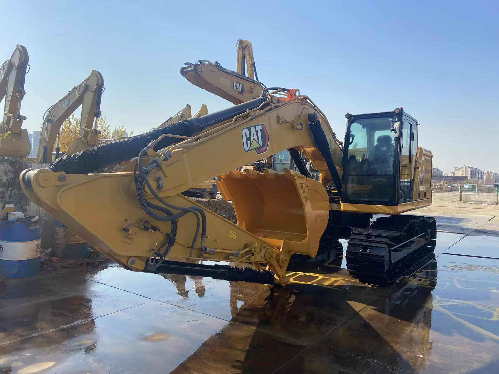 Caterpillar 323