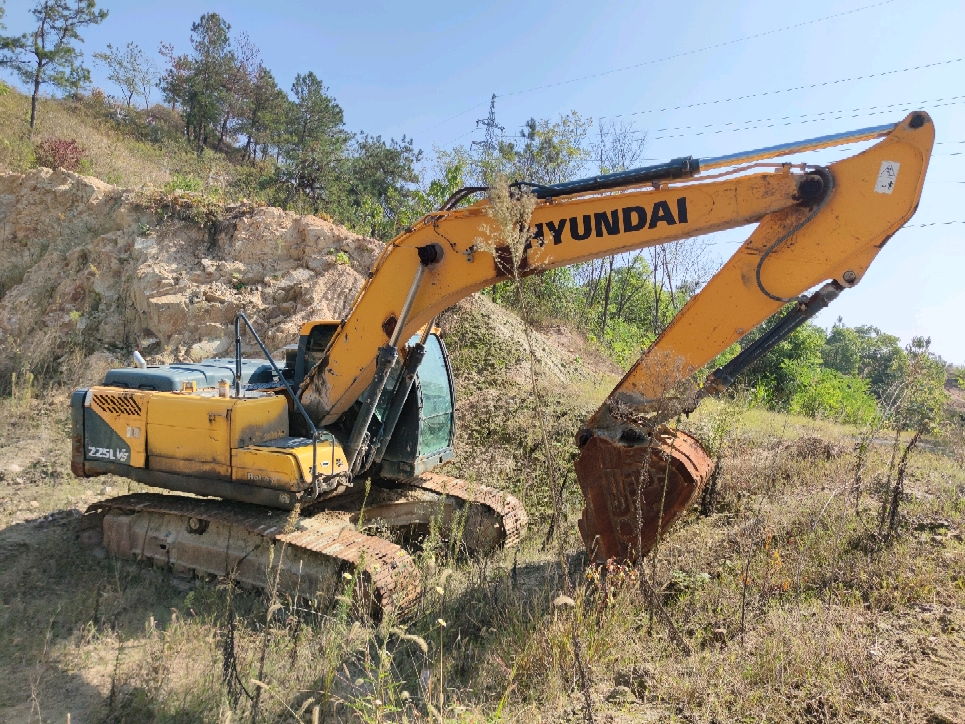 Hyundai R225LVS