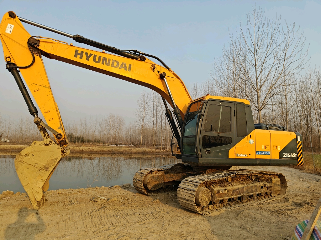Hyundai R215VS