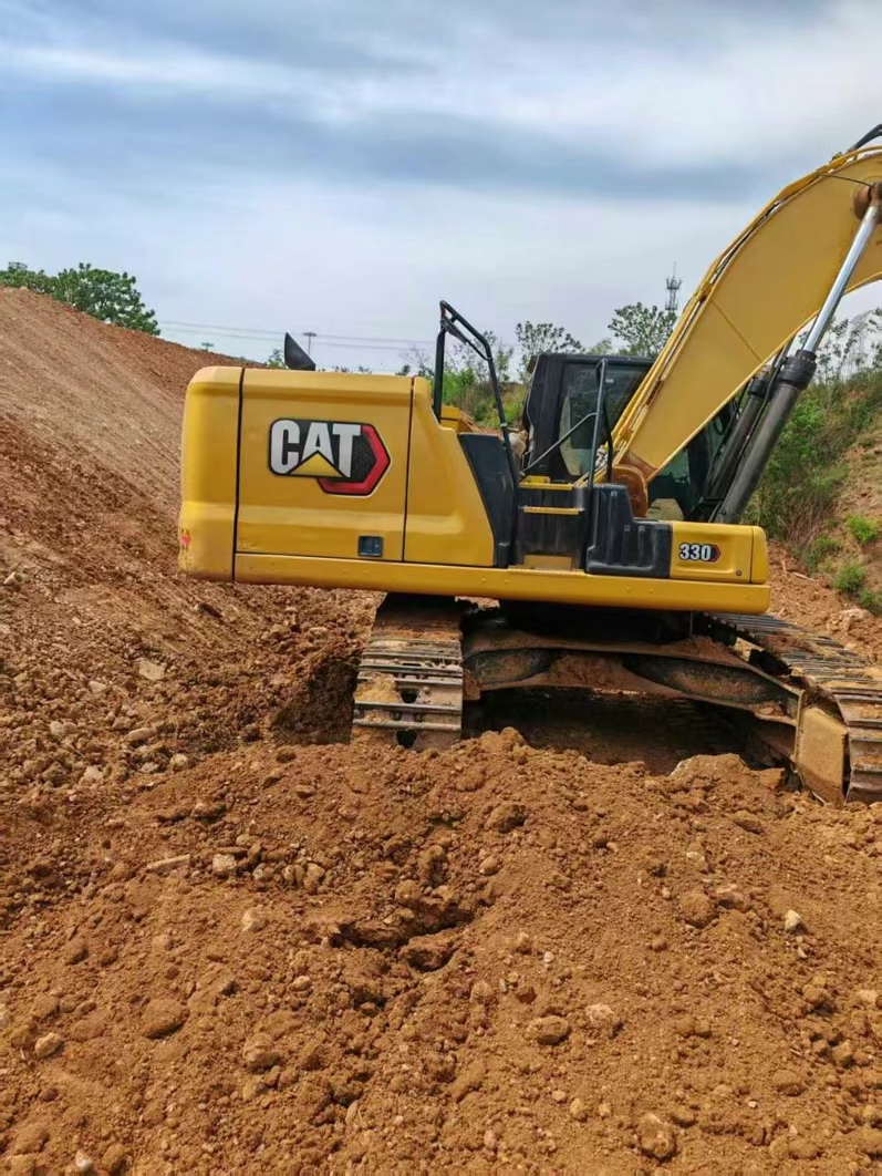 Caterpillar 330