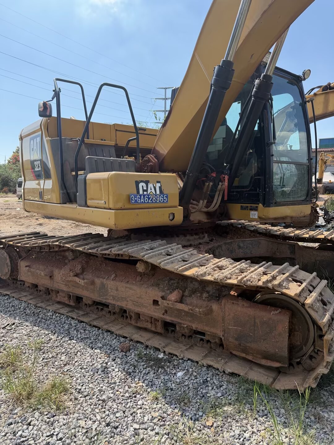 Caterpillar 323