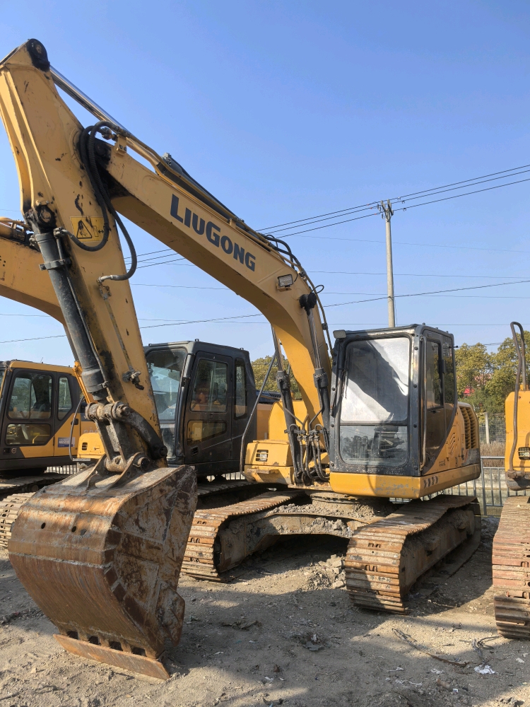 LiuGong CLG915E