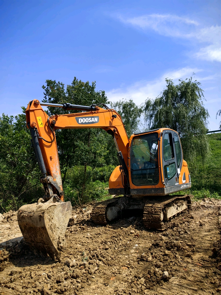 Doosan DX75-9CN PLUS