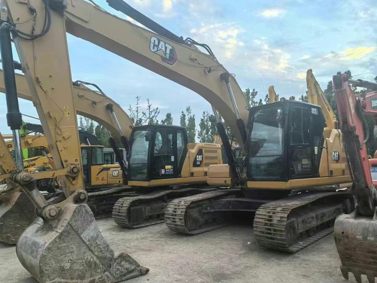 Caterpillar 323
